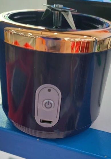 Portable USB Rechargeable  Small Juicer Cup